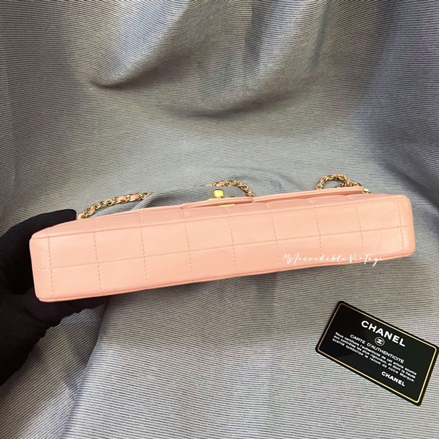 Chanel 粉紅色冰格腋下包-18