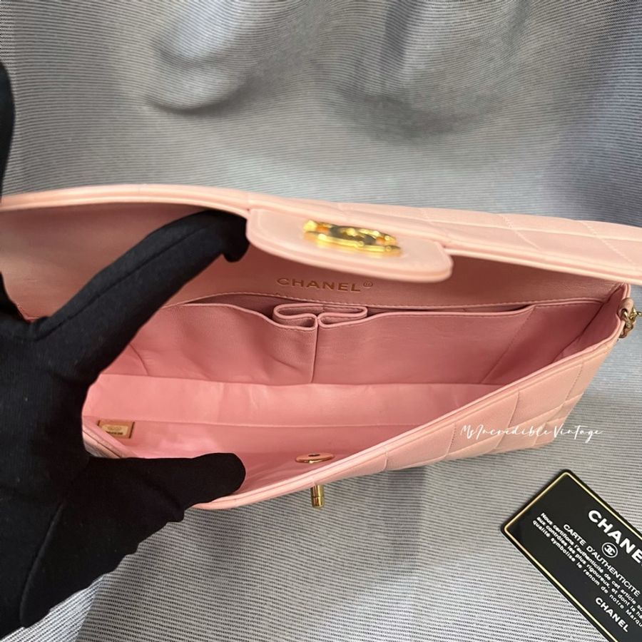Chanel 粉紅色冰格腋下包-25