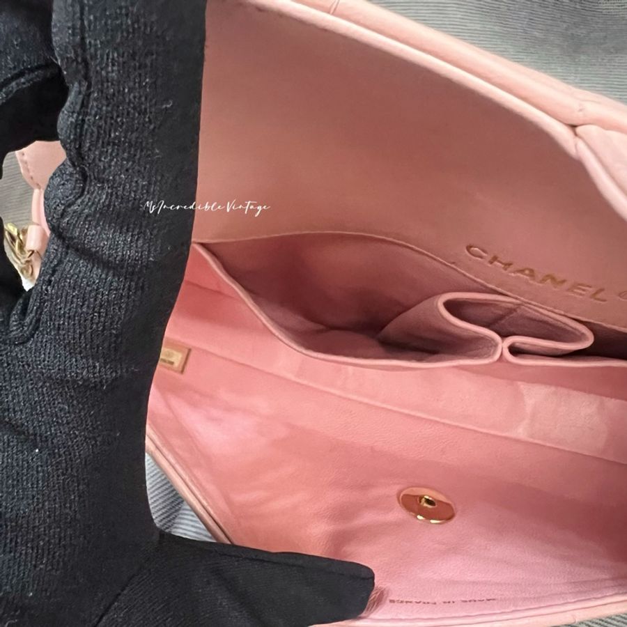 Chanel 粉紅色冰格腋下包-28
