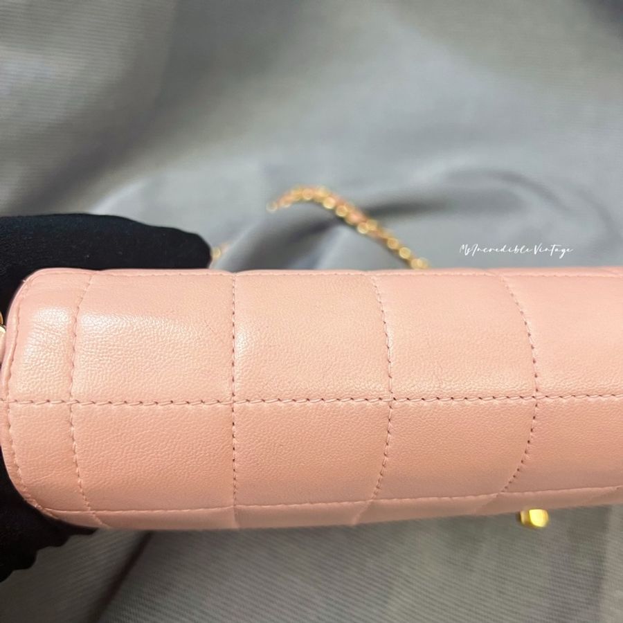 Chanel 粉紅色冰格腋下包-38