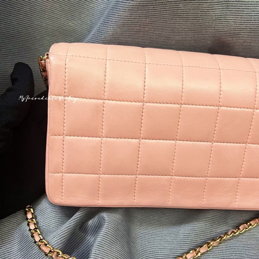Chanel 粉紅色冰格腋下包-45