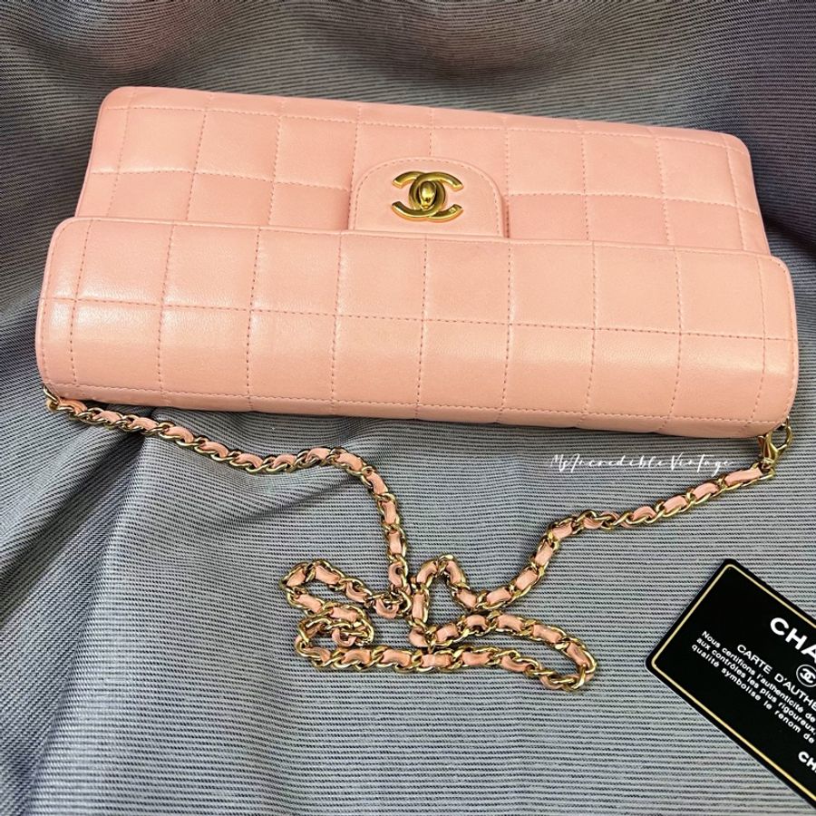 Chanel 粉紅色冰格腋下包-53