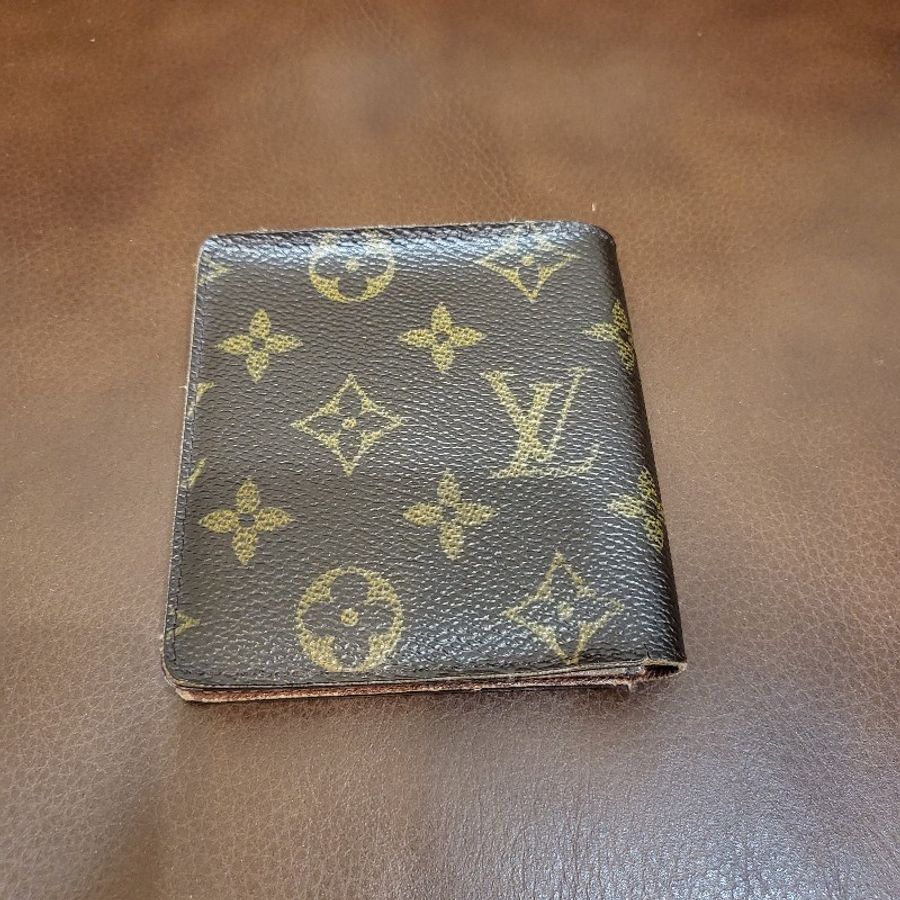 LV 皮夾-1