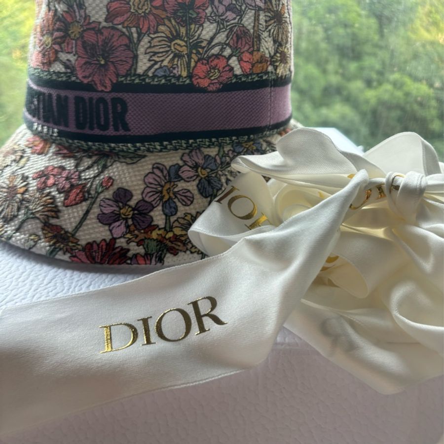 ❤️2024夏Christian Dior 刺繡美帽大包裝-1