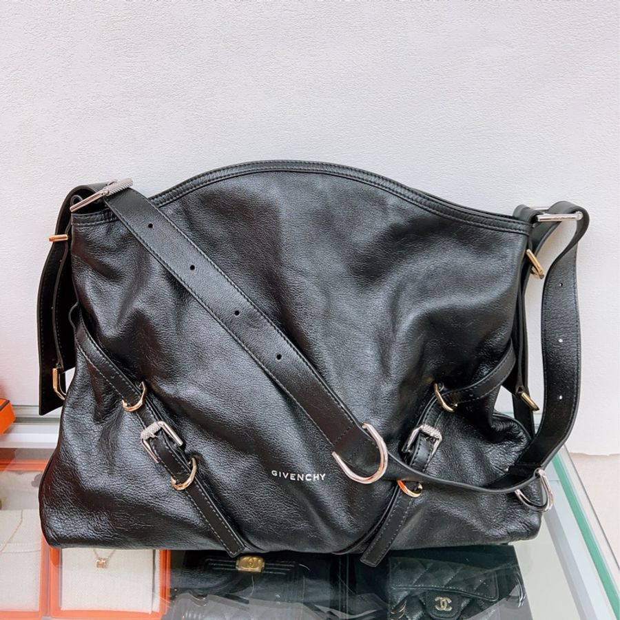 近新✨Givenchy Voyou 黑色中號托特機車風格包-1