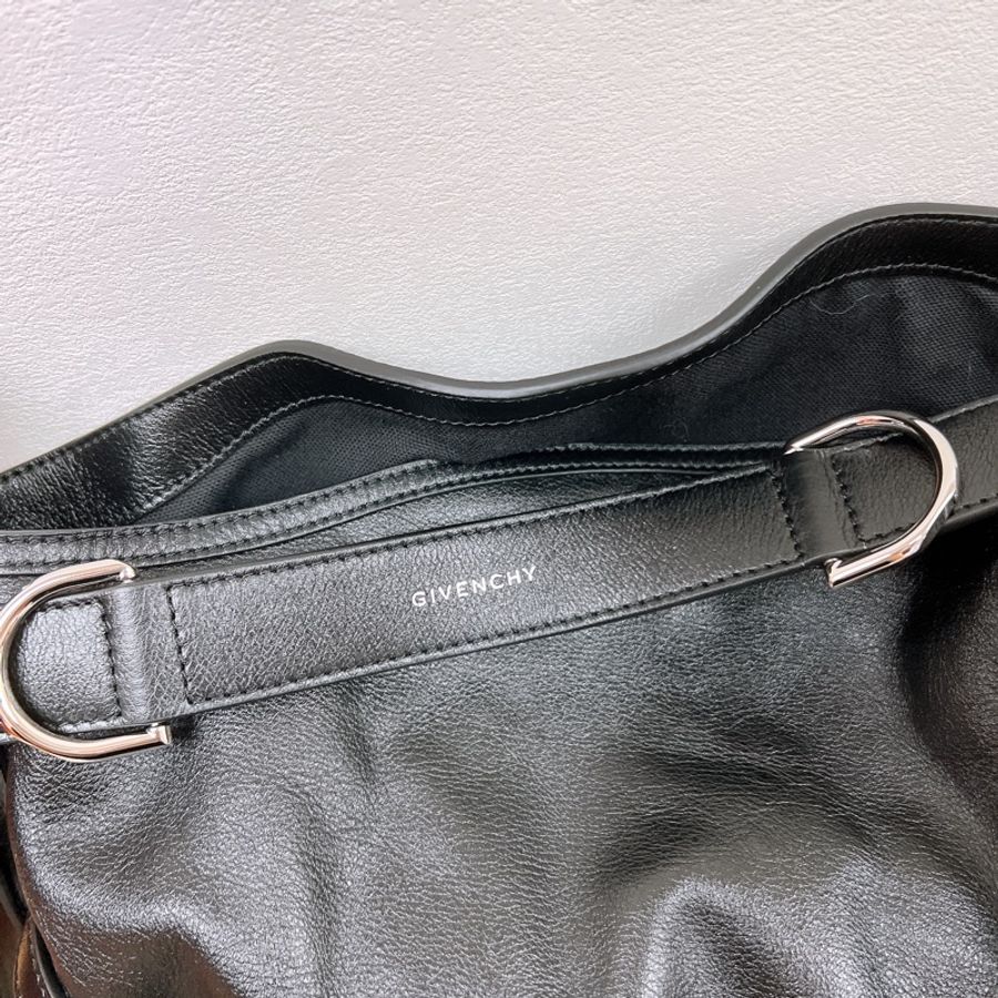 近新✨Givenchy Voyou 黑色中號托特機車風格包-5