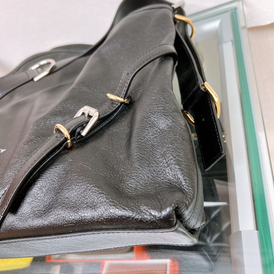 近新✨Givenchy Voyou 黑色中號托特機車風格包-8