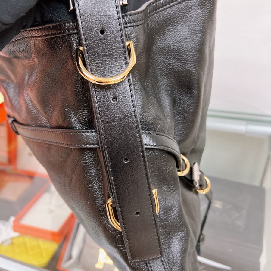 近新✨Givenchy Voyou 黑色中號托特機車風格包-12