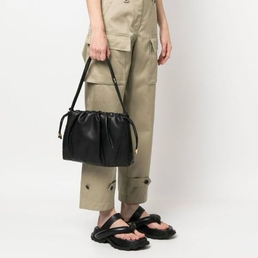 (暫售)A.P.C 𝖭𝗂𝗇𝗈𝗇 𝖻𝖺𝗀 抽繩束口包 (NINON ショルダーバッグ )-6