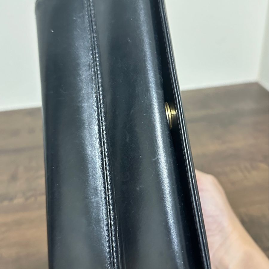 Ferragamo 皮革側背包(折扣中)-10