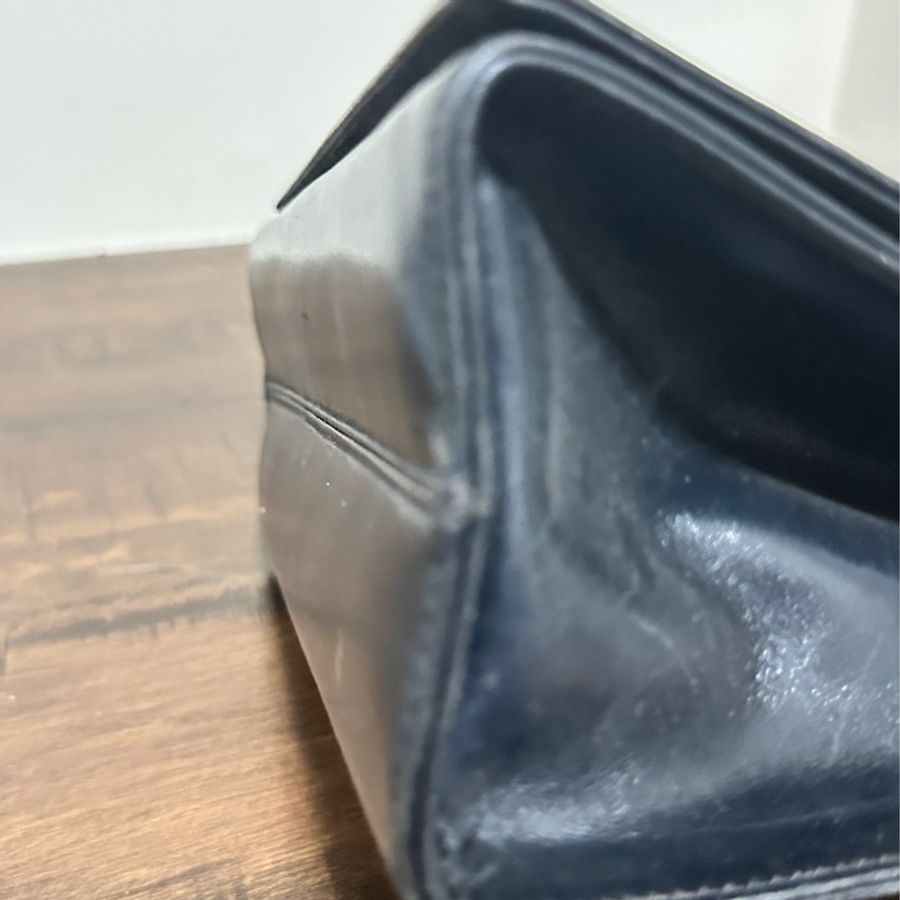 Ferragamo 皮革側背包(折扣中)-18
