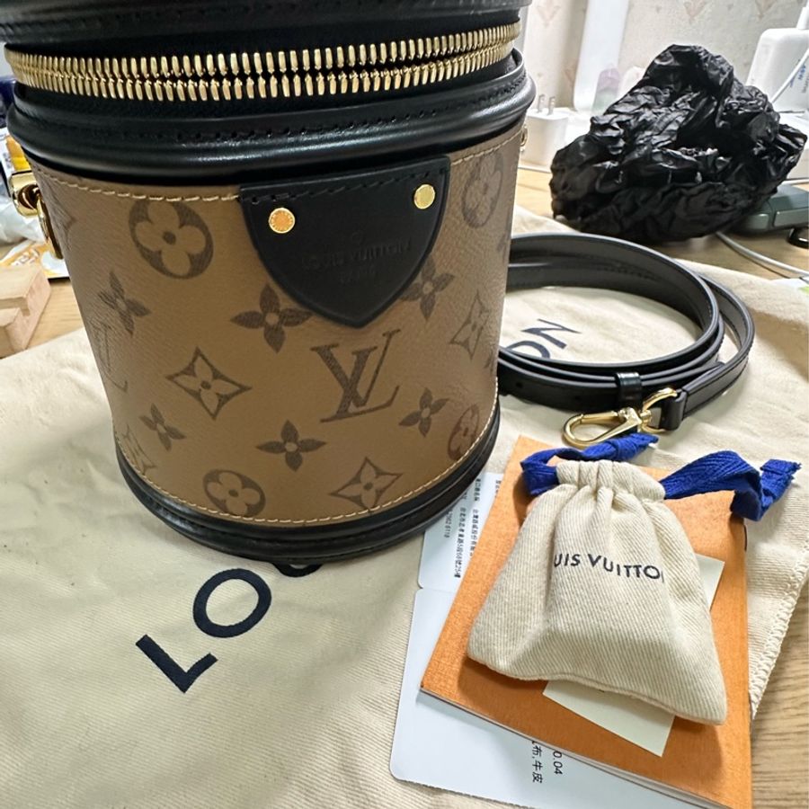 經典Louis Vuitton LV Cannes 圓筒手提老花皮革背帶斜背-10