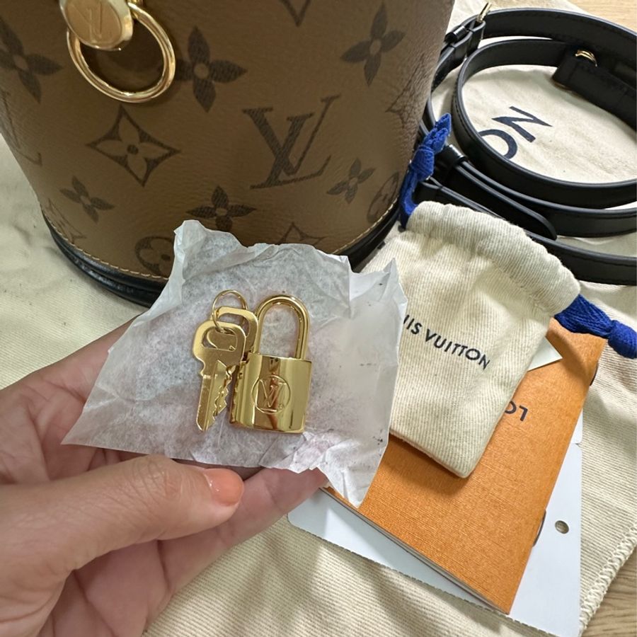 經典Louis Vuitton LV Cannes 圓筒手提老花皮革背帶斜背-18