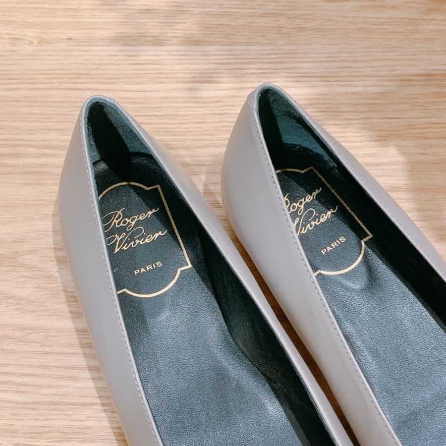 ROGER VIVIER 羅傑維維亞皮制經典平底鞋LEATHER QUADRATA TROMPETTE FLATS-6