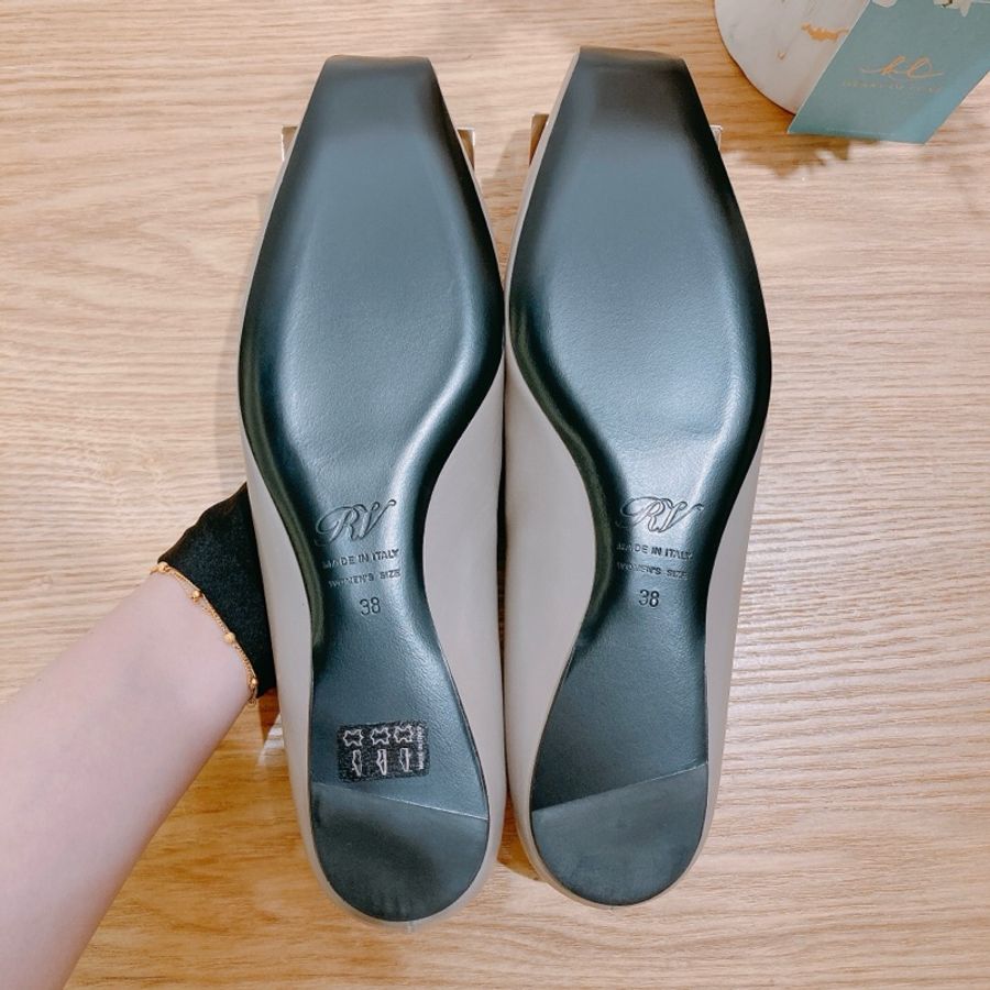 ROGER VIVIER 羅傑維維亞皮制經典平底鞋LEATHER QUADRATA TROMPETTE FLATS-7