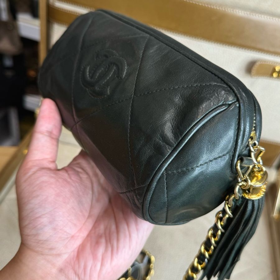 Chanel vintage復古綠羊皮流蘇金鍊小桶包🗝️稀有上市-5