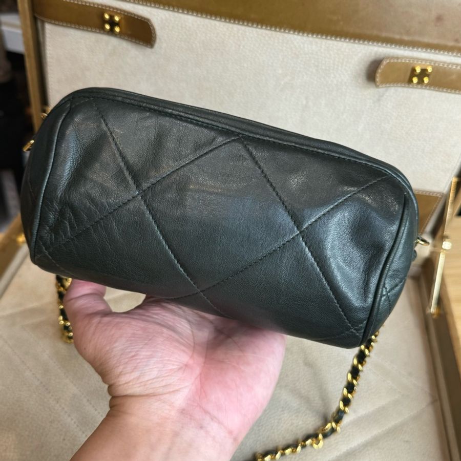Chanel vintage復古綠羊皮流蘇金鍊小桶包🗝️稀有上市-7