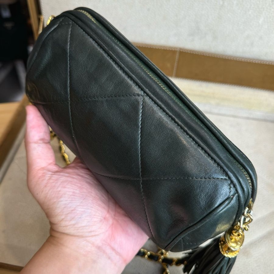 Chanel vintage復古綠羊皮流蘇金鍊小桶包🗝️稀有上市-10
