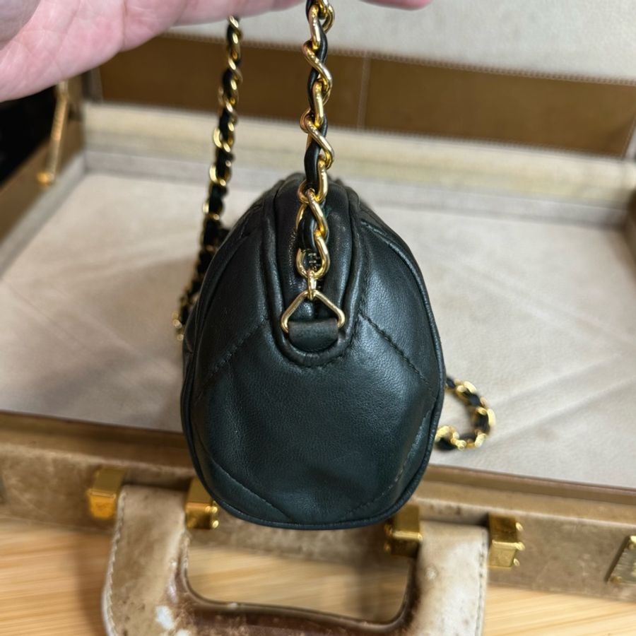 Chanel vintage復古綠羊皮流蘇金鍊小桶包🗝️稀有上市-12