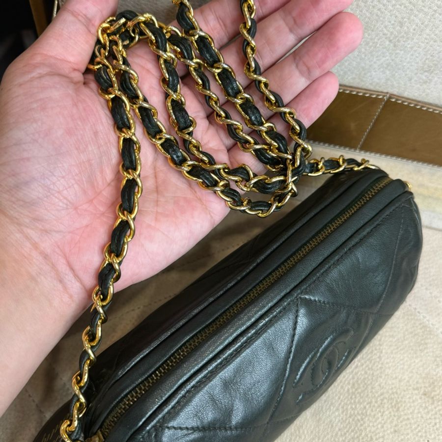 Chanel vintage復古綠羊皮流蘇金鍊小桶包🗝️稀有上市-15