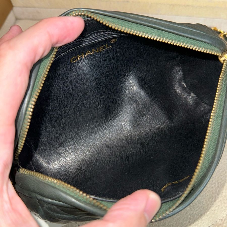 Chanel vintage復古綠羊皮流蘇金鍊小桶包🗝️稀有上市-17