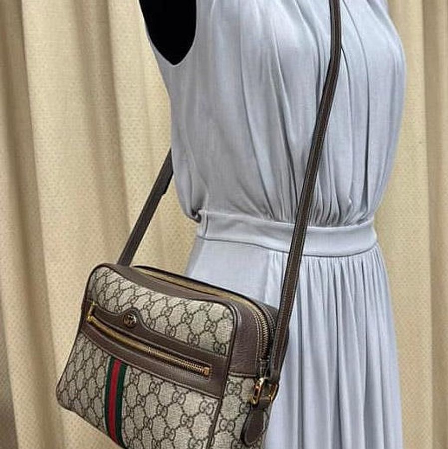Gucci 經典logo絕妙好用的大相機包-3