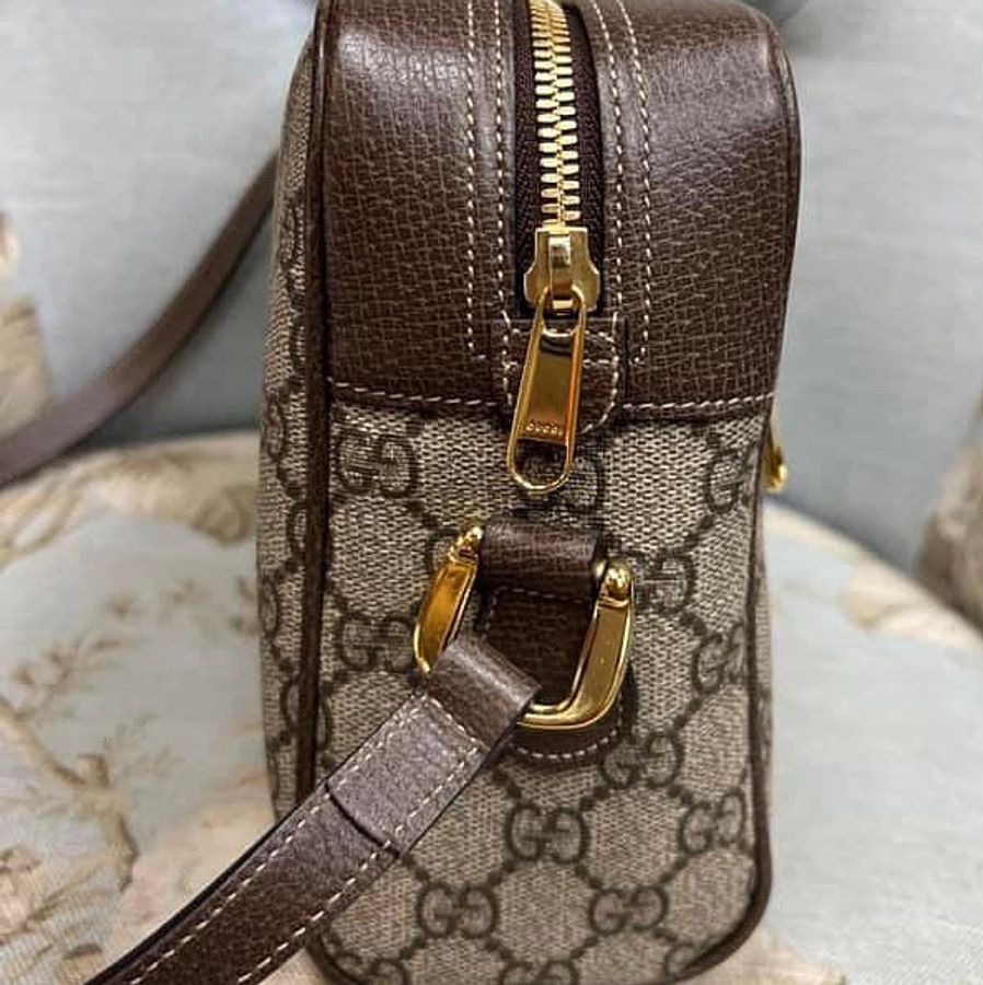 Gucci 經典logo絕妙好用的大相機包-8
