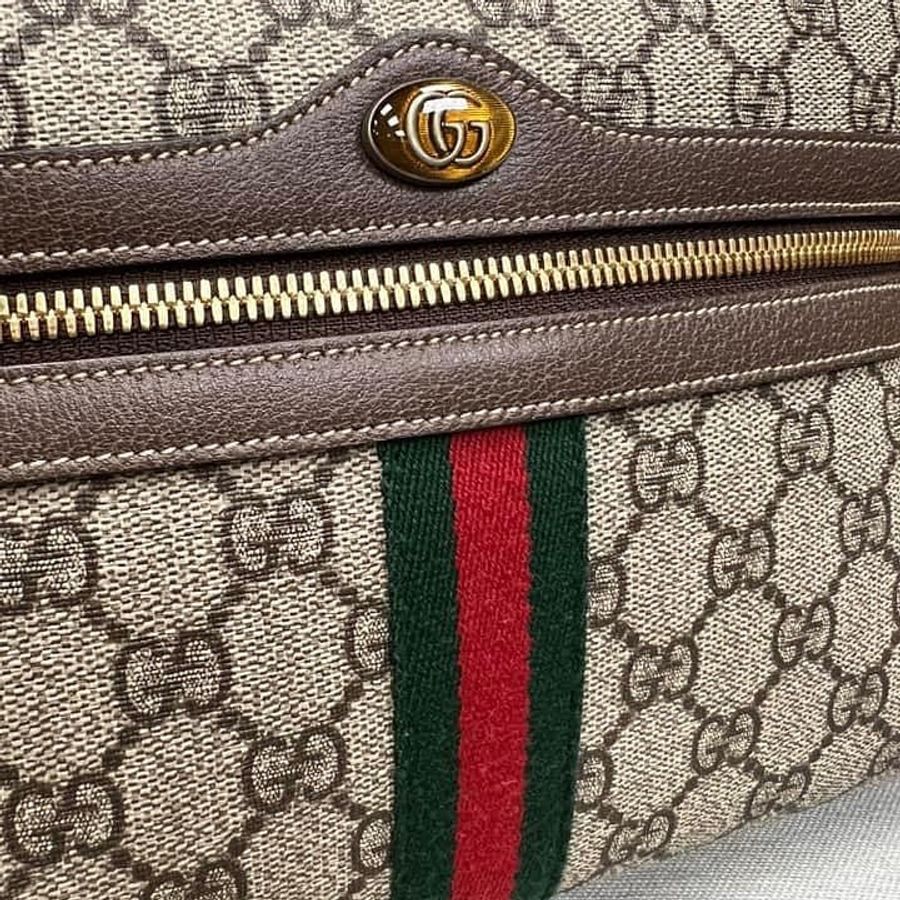 Gucci 經典logo絕妙好用的大相機包-9