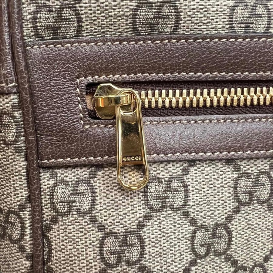 Gucci 經典logo絕妙好用的大相機包-10