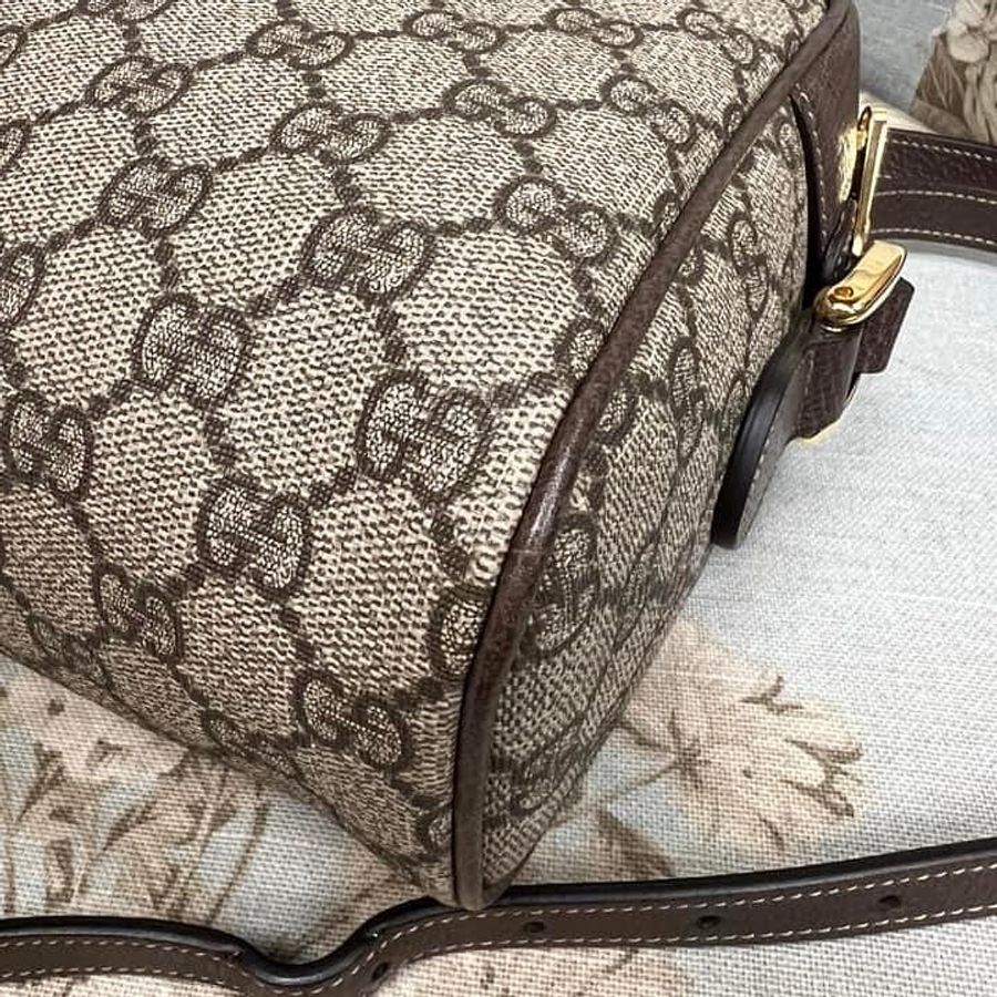 Gucci 經典logo絕妙好用的大相機包-12
