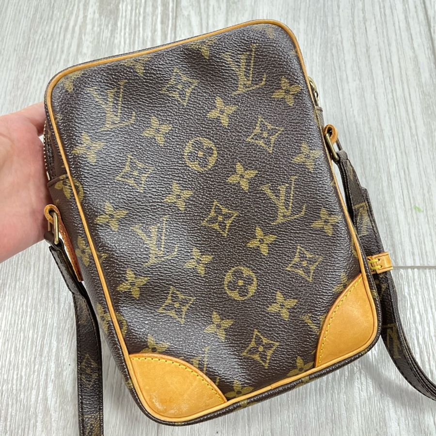 LV Vintage 經典花紋相機包-16