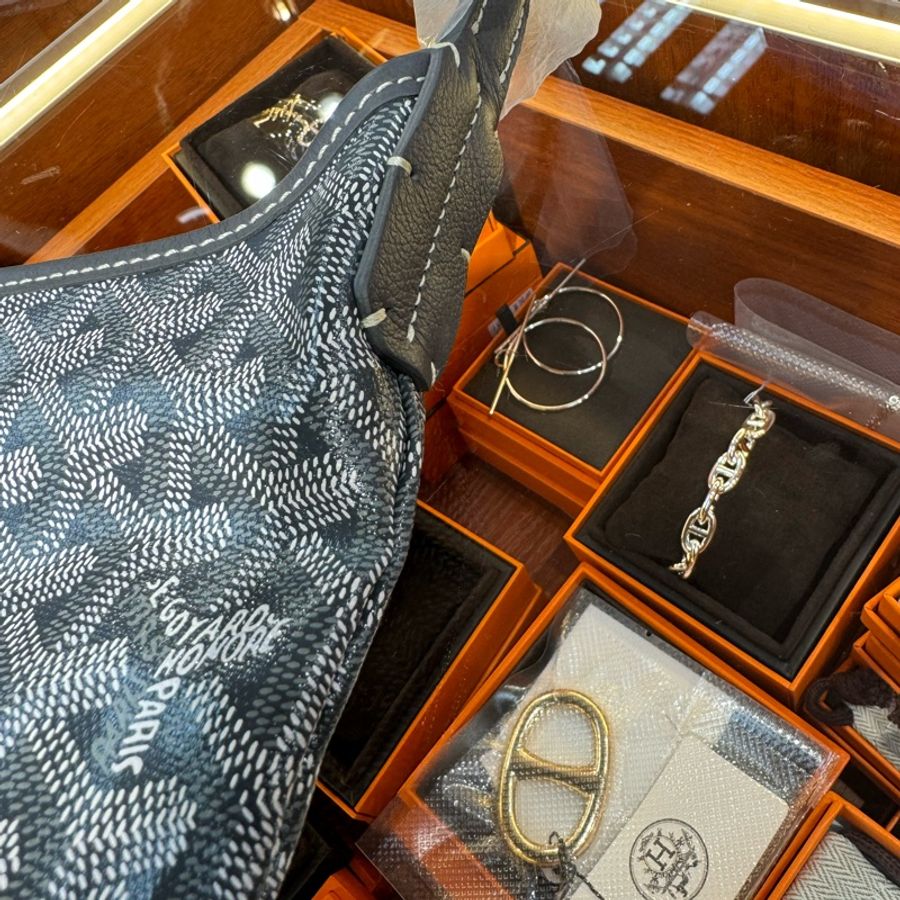 ✨持有正品正貨標籤公司✨ Goyard 灰色hobo 大紅色心-2