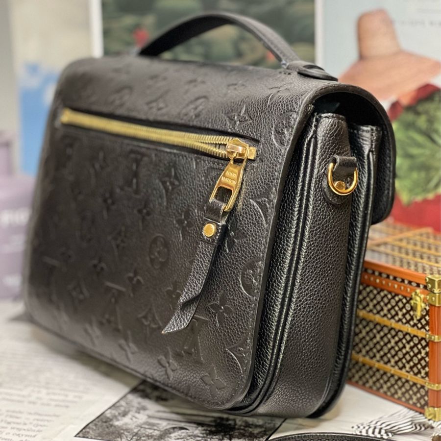LV POCHETTE METIS黑壓紋郵差包-4