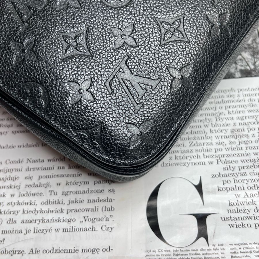 LV POCHETTE METIS黑壓紋郵差包-9