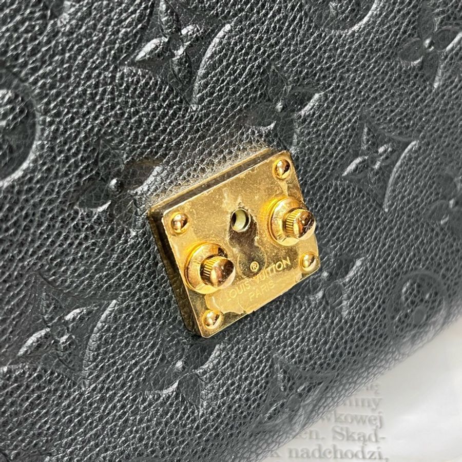 LV POCHETTE METIS黑壓紋郵差包-20