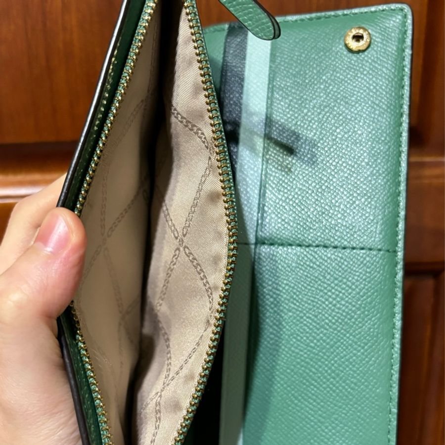 Michael Kors MK墨綠長夾 信封設計感-4