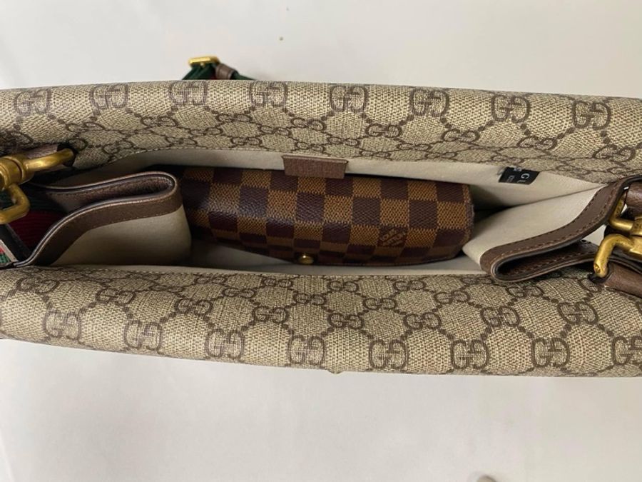 GUCCI 495654 supreme 雙層虎頭郵差包-20