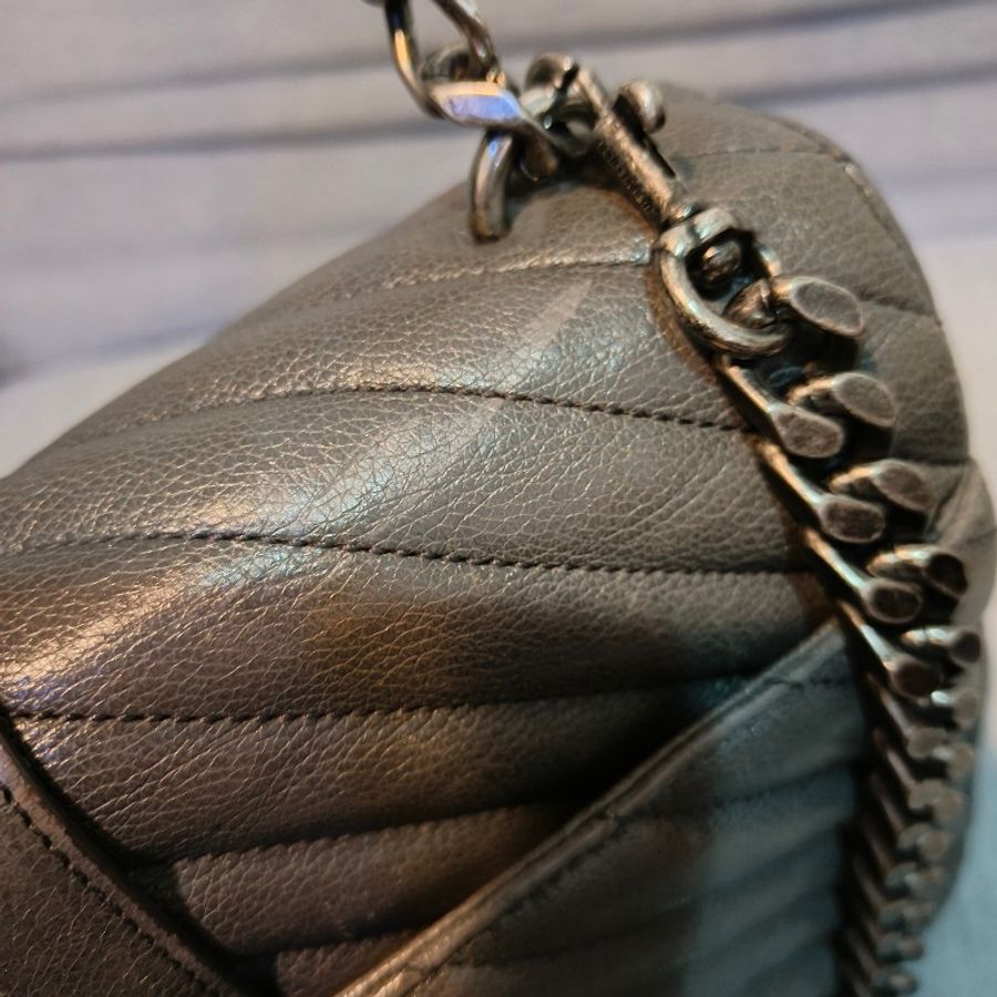 【🐍蛇吧拉系】🧧新春甜甜價至2/3🧧㊣✨YSL✨SAINT LAURENT 聖羅蘭 中型 深灰色 大象灰 山形紋 牛皮 掀蓋 仿舊銀 學院包 鏈條包 信封包 肩背包 斜背包 手提包/二手包/保證正品🌳二手樹屋🌳-19