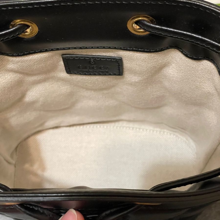 💕閒置品出清💕GUCCI Matelasse 雙G縫線紋皮革束口水桶包 黑色-8