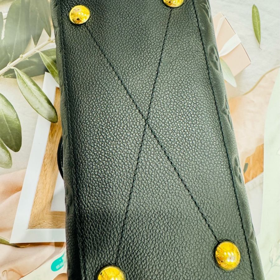 LV Louis Vuitton 經典黑色蒙田包 壓紋全皮革Montaigne BB肩背包手提包-7