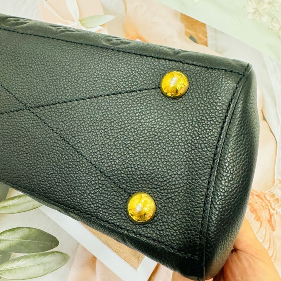 LV Louis Vuitton 經典黑色蒙田包 壓紋全皮革Montaigne BB肩背包手提包-8