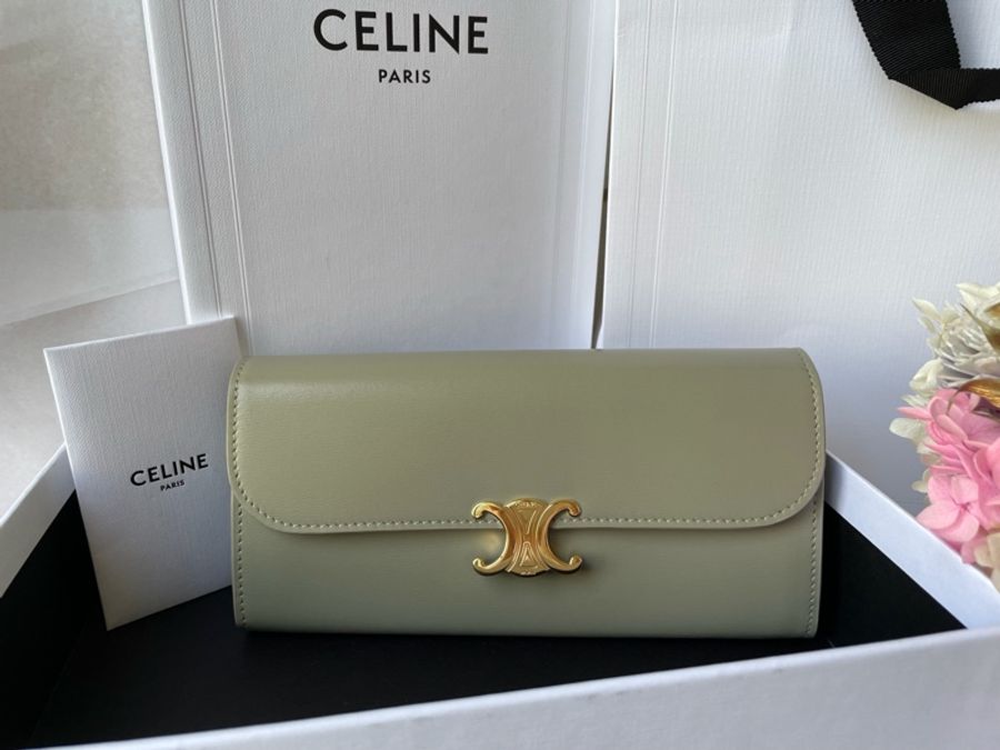 CELINE Triomphe 亮澤牛皮淺灰綠色金釦長夾-1