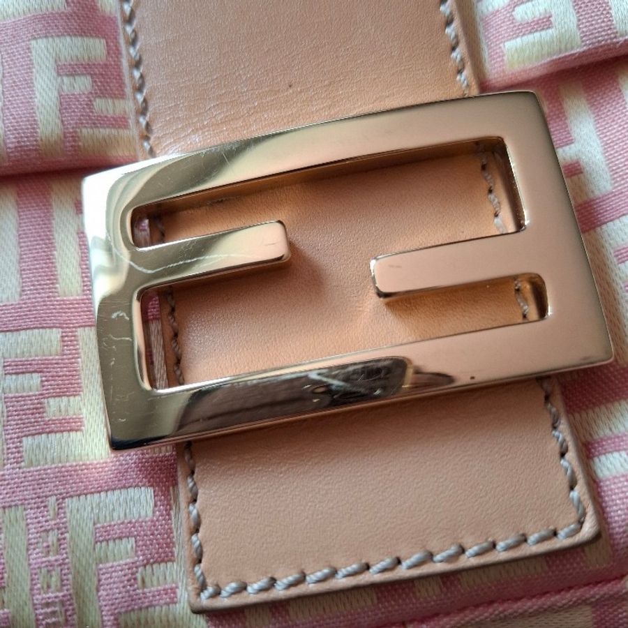 已完成自送鑑定的 FENDI vintage 粉金媽媽法棍包-25