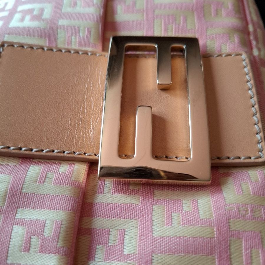 已完成自送鑑定的 FENDI vintage 粉金媽媽法棍包-26