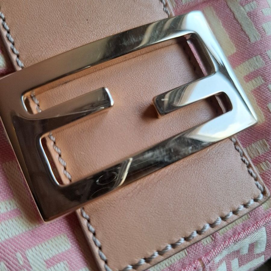 已完成自送鑑定的 FENDI vintage 粉金媽媽法棍包-28