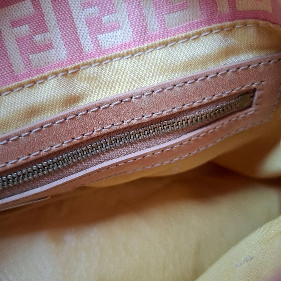 已完成自送鑑定的 FENDI vintage 粉金媽媽法棍包-34