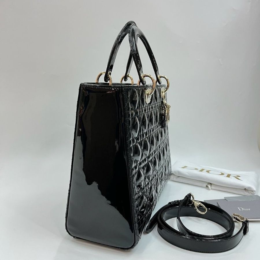 Dior Lady Dior M0566 大款小牛皮漆皮黛妃包 黑色《當季專櫃正售★全新商品 》-3
