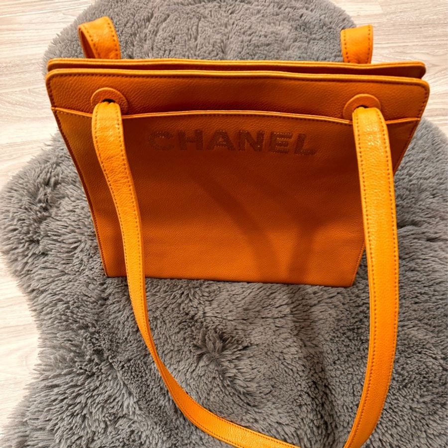 Chanel魚子醬刺繡包 / 單肩包-1