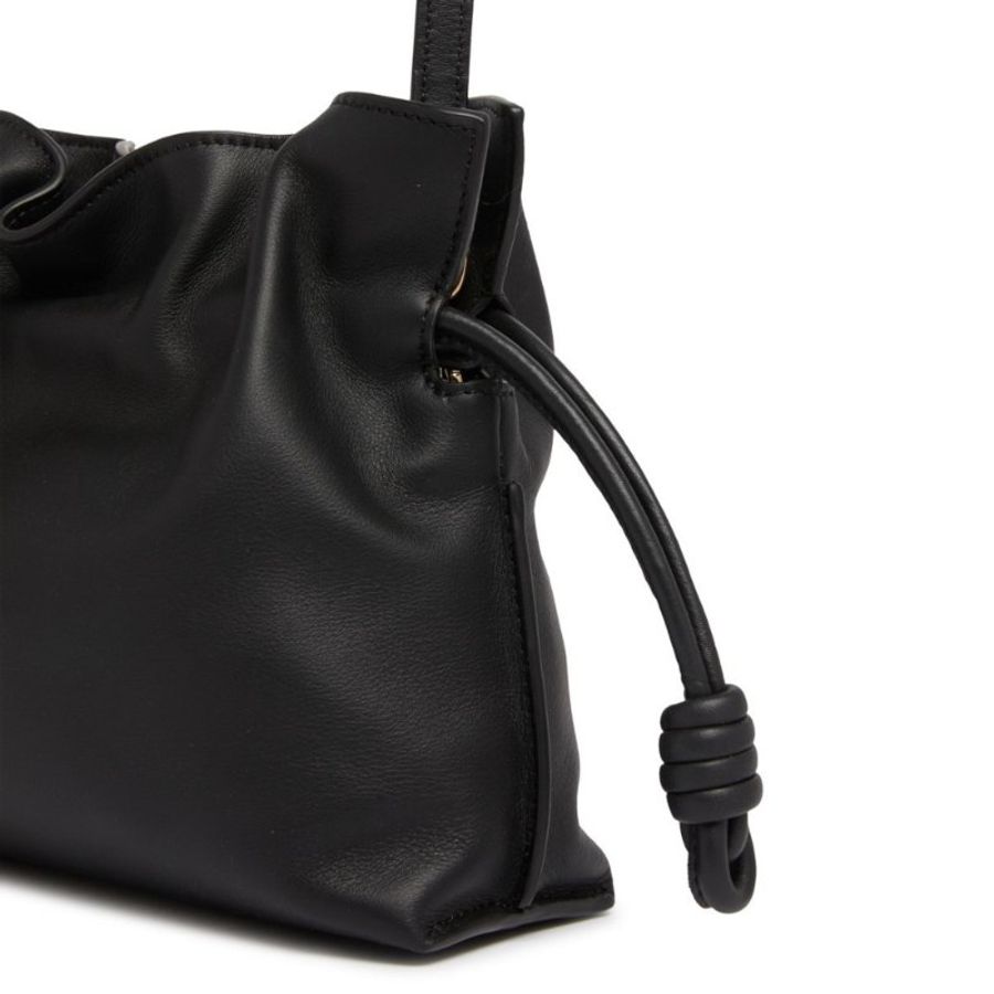 【LOEWE 羅威】Mini Flamenco Clutch 迷你 扭結束口 皮革 手拿包 肩背包 斜背包 黑色-4