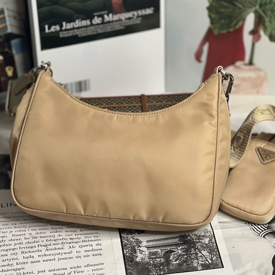 Prada 三合一 Prada Re-Edition 2005再生尼龍手袋斜背包 奶茶色-1